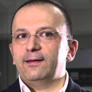 Paolo Pampanoni, אדריכל ומעצב מאסיזי — מעצב מערכת המחיצות המודולרית Mood של Las Mobili