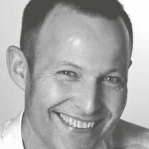 Peter Harvey, מעצב הספה Mon Coeur והכורסה Nautile