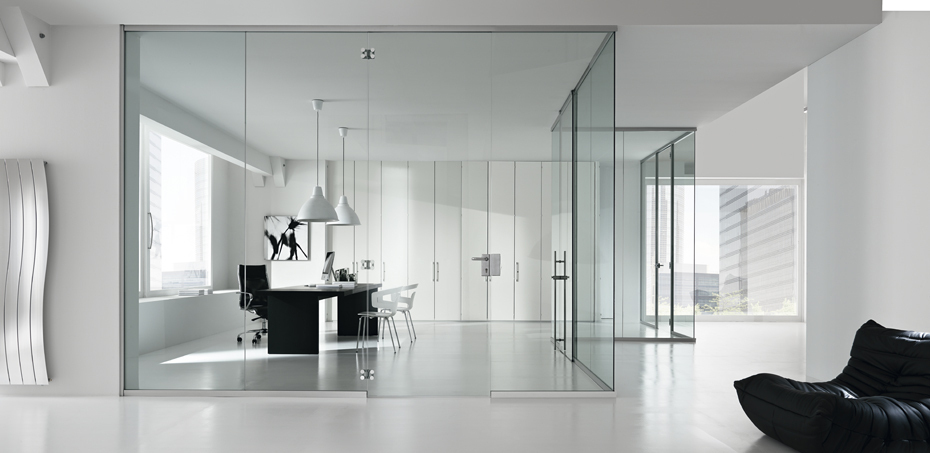 glass partition wall מחיצות זכוכית