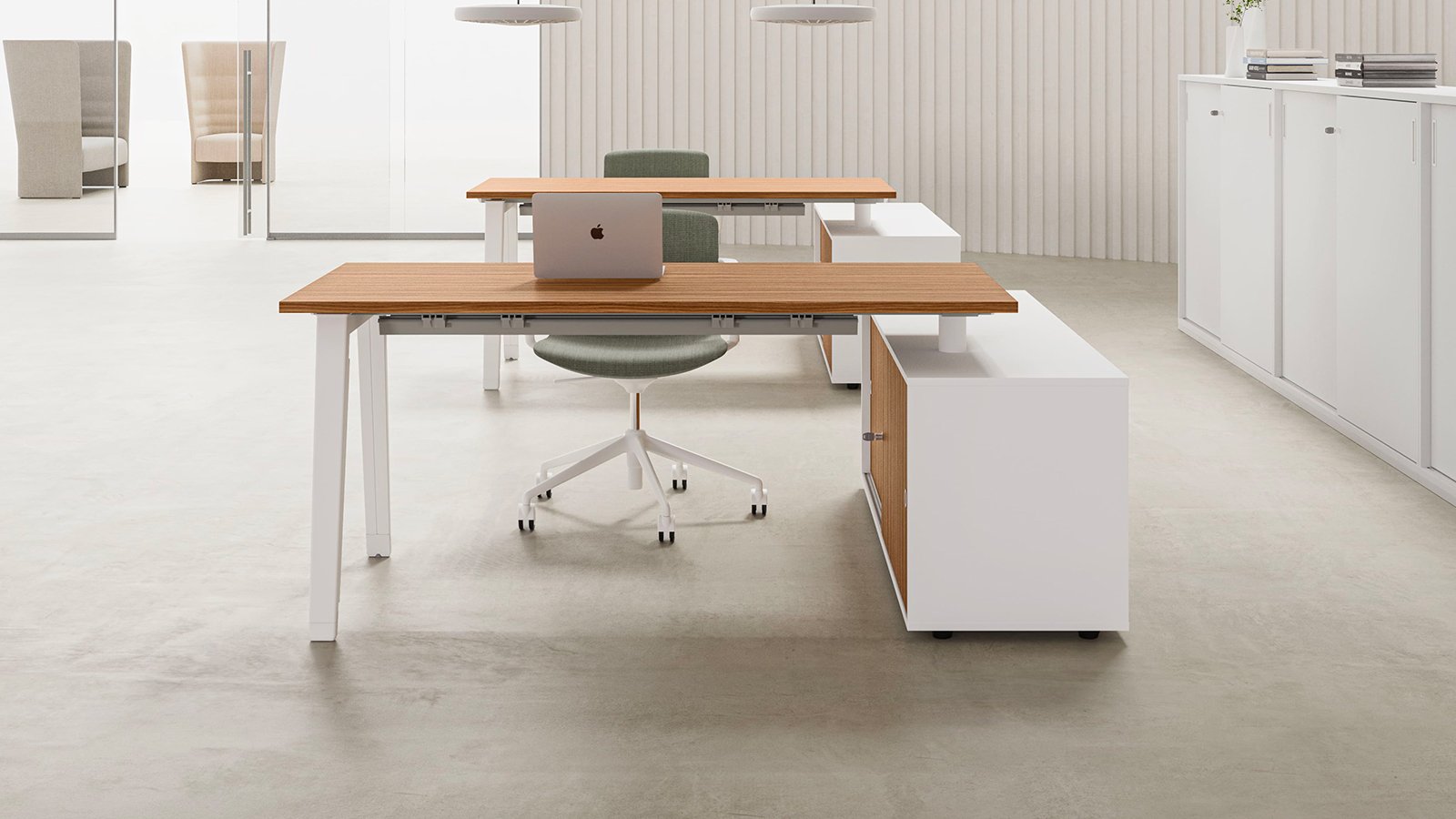 עמדת עבודה E-Place של DVO Office על חצובת פלדה לבנה