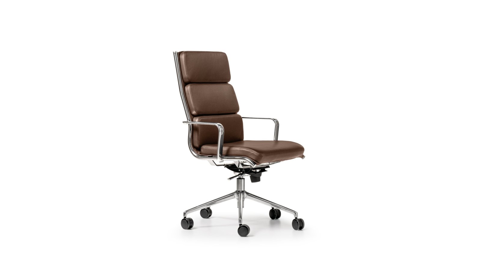 כיסא מנהלים The Season Comfort של Quinti בעור שחור עם גב גבוה על גלגלים