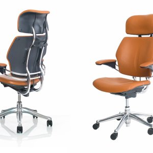 כיסא Freedom התפעולי של Humanscale ללא משענת עורף