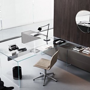 שולחן מנהלים מעוצב Air Desk של Gallotti & Radice בקריסטל שקוף