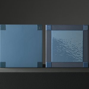 מקלחת עם רצפת Dot מ-Homage to the Square