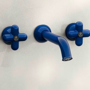 ידית אדומה עם ארבע אונות מעוגלות על בסיס כרום, I Balocchi של Fantini