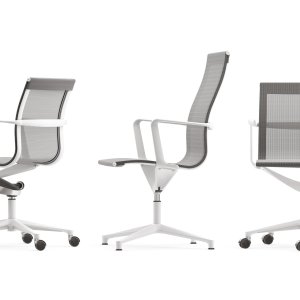 כיסוי זאמק מצופה כרום על גלגל של Una Chair
