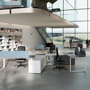 משטח זכוכית בשולחן המנהלים Loft