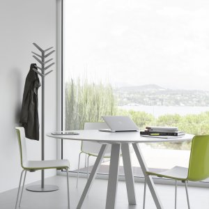 גרסת חוץ של Arki-Table עם צביעת אבקה לשימוש חיצוני