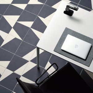 דוגמאות גרפיות של Barber ו-Osgerby
