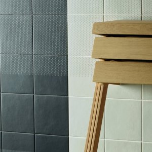 דוגמת Zigzag Blue מקולקציית Tape בגרניט מזוגג