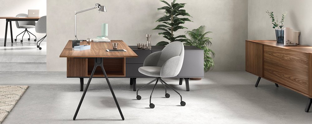שולחן עם הרחבה ויחידת שירות